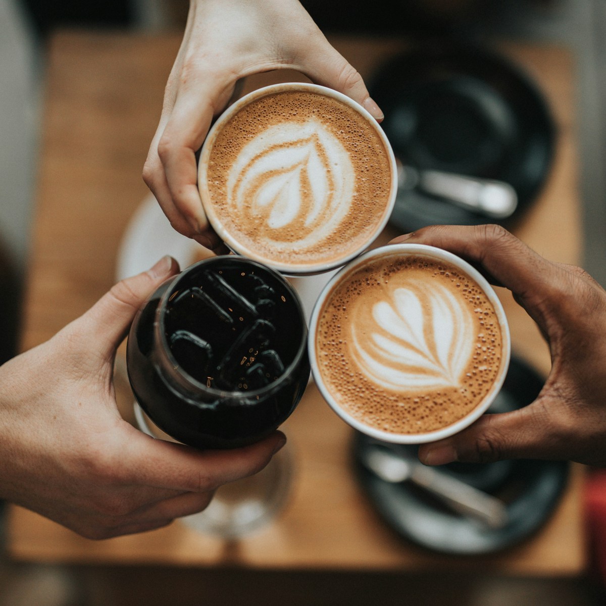 Pause café : Une habitude saine pour dynamiser votre journée de travail